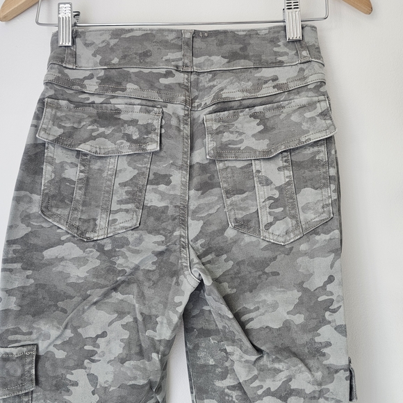 Spanx Stretch Twill Ankle Cargo Pant - Picture 5 of 7